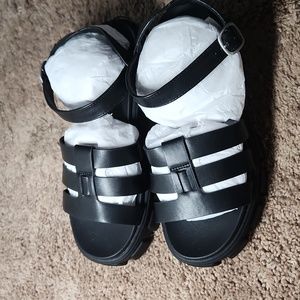 Torrid NEW Sandals